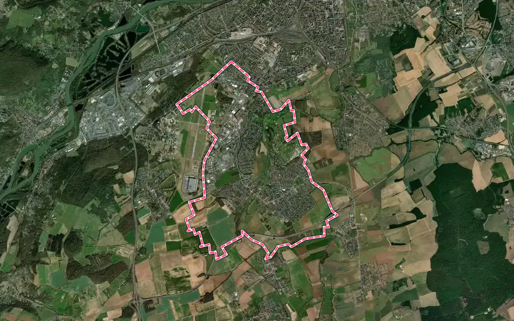 Vue satellite de Marly avec ses contours administratifs