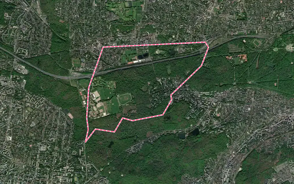 Vue satellite de Marnes-la-Coquette avec ses contours administratifs