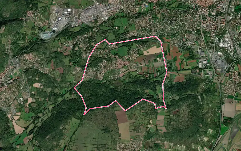 Vue satellite de Marsat avec ses contours administratifs