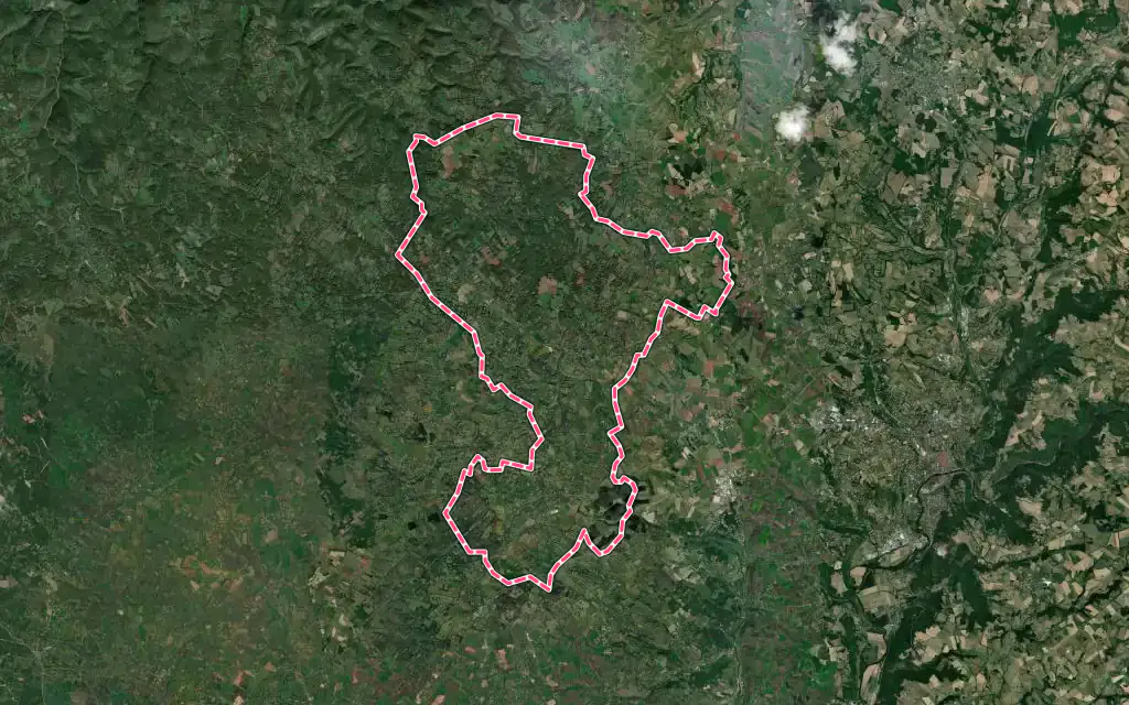 Vue satellite de Martiel avec ses contours administratifs