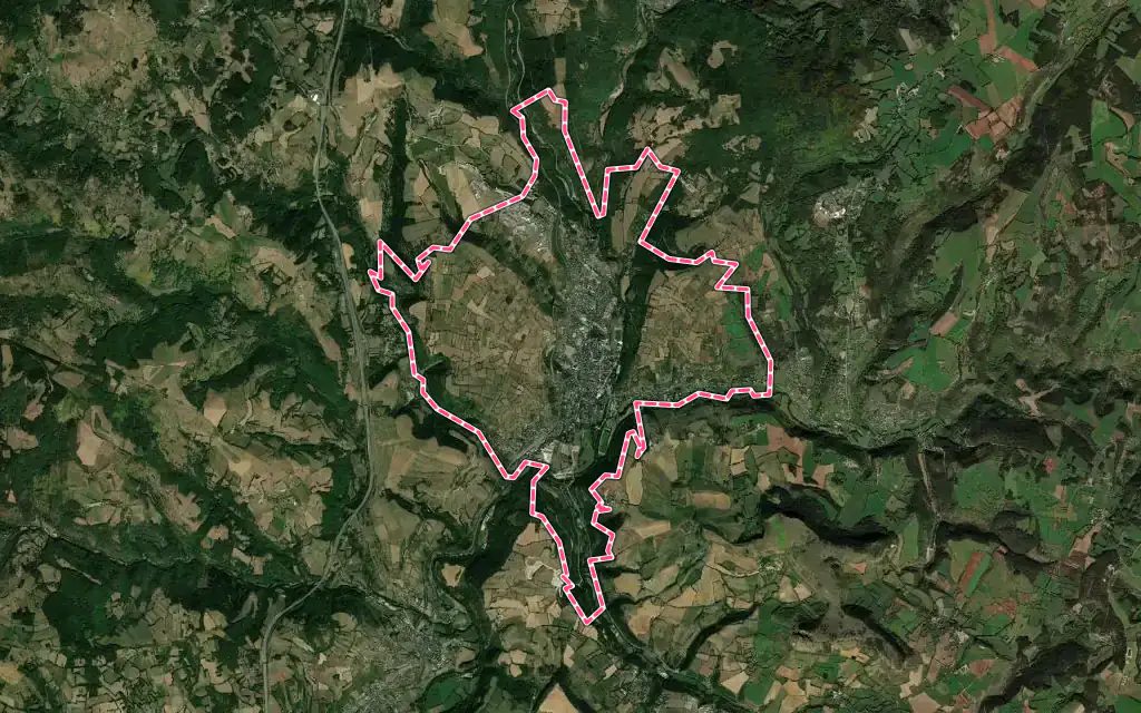 Vue satellite de Marvejols avec ses contours administratifs