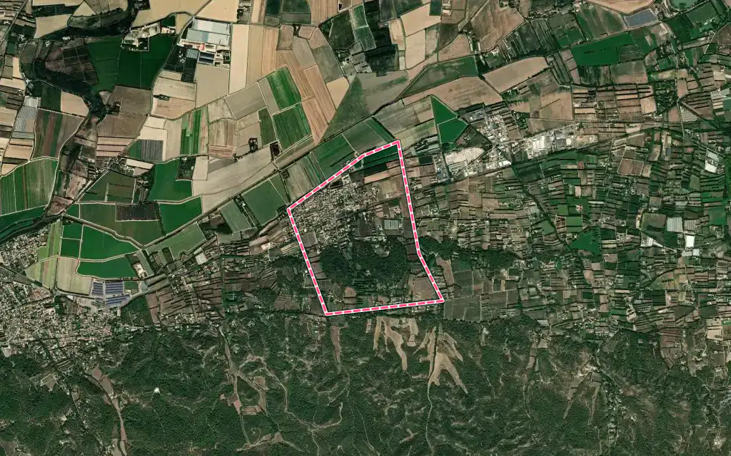 Vue satellite de Mas-Blanc-des-Alpilles avec ses contours administratifs