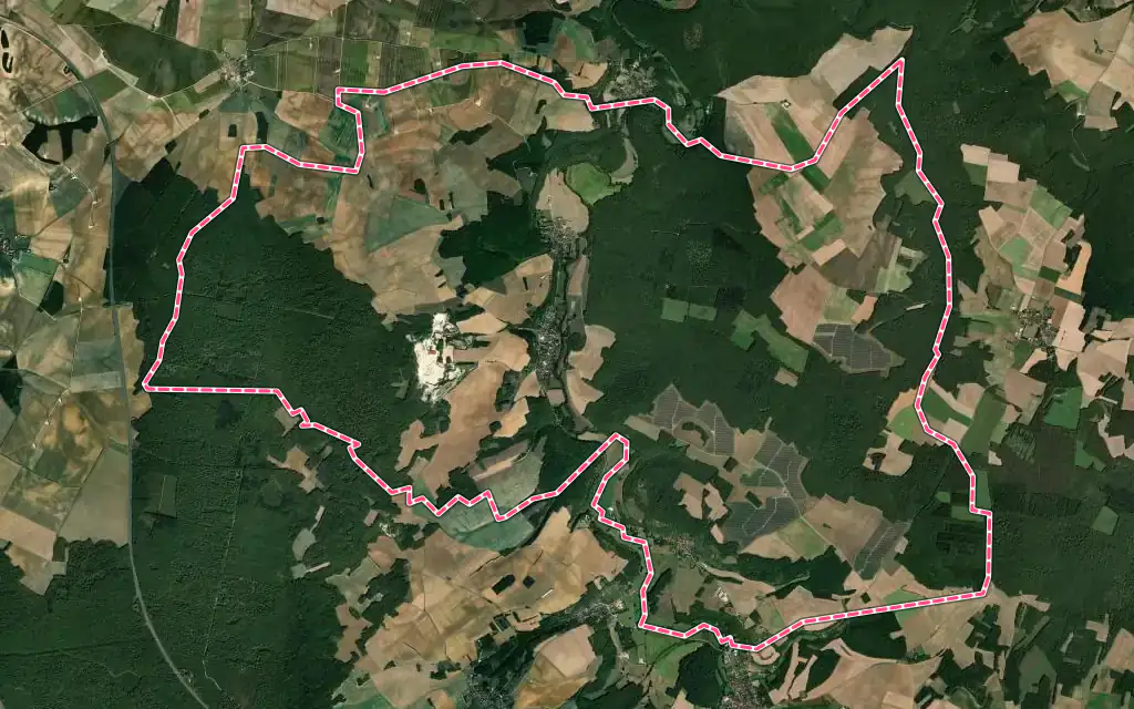Vue satellite de Massangis avec ses contours administratifs