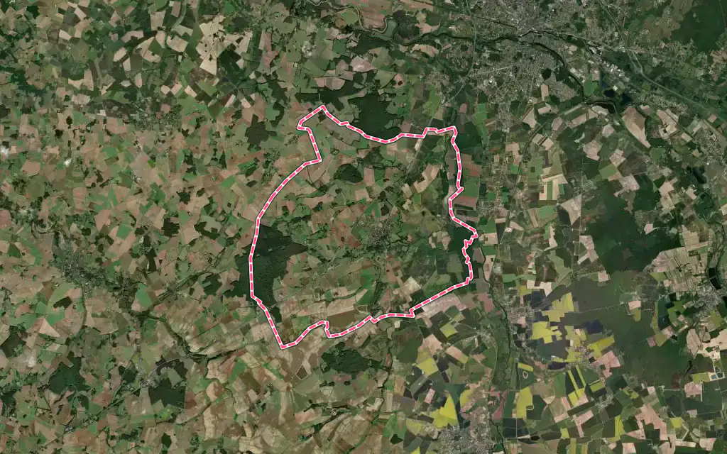 Vue satellite de Massay avec ses contours administratifs