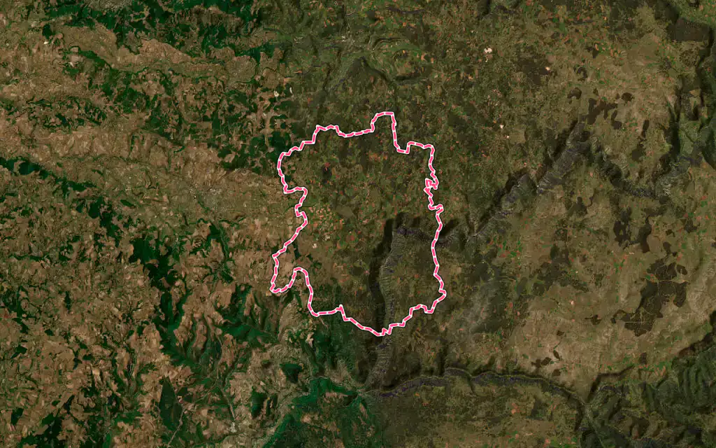 Vue satellite de Massegros Causses Gorges avec ses contours administratifs