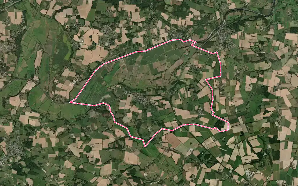 Vue satellite de Massérac avec ses contours administratifs