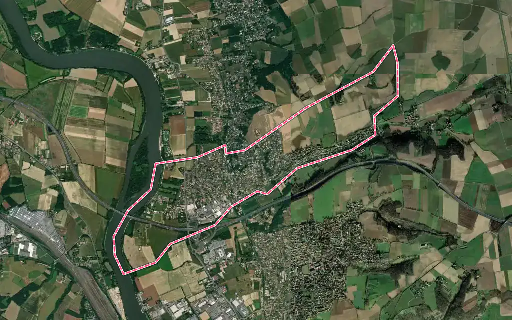 Vue satellite de Massieux avec ses contours administratifs