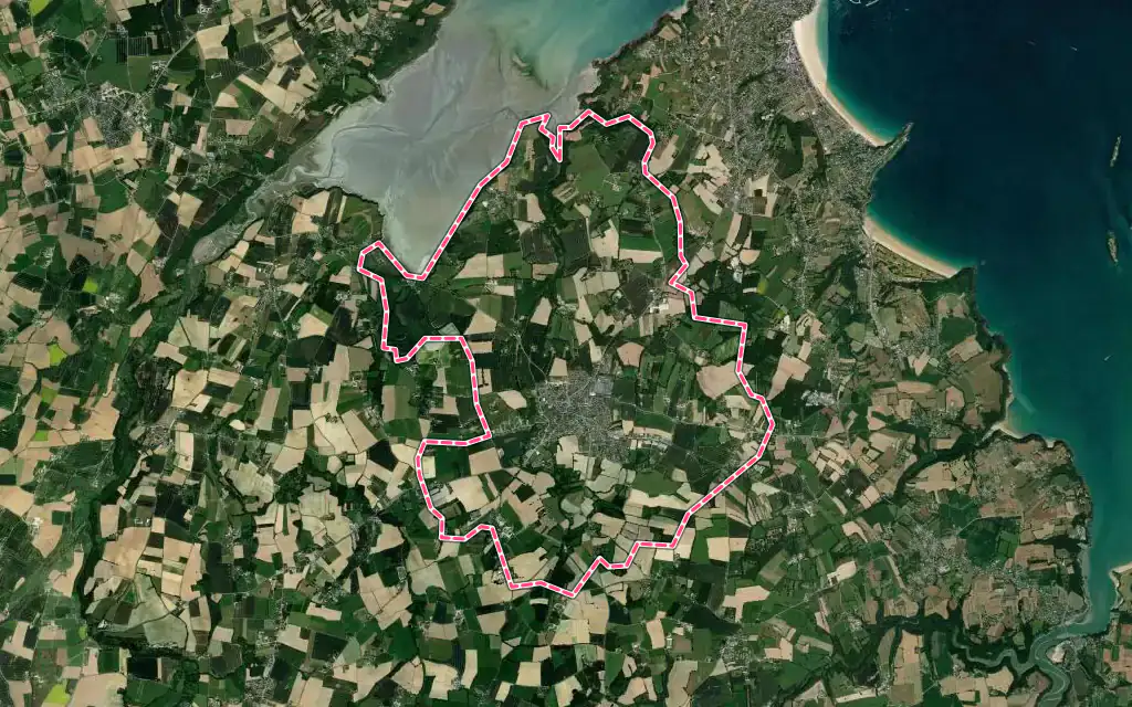 Vue satellite de Matignon avec ses contours administratifs
