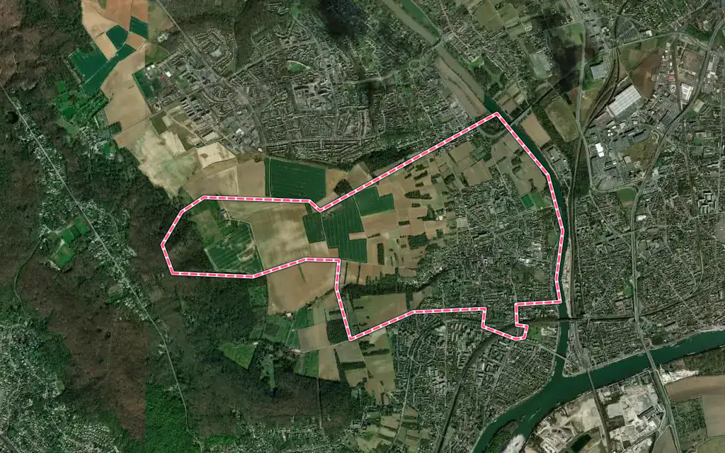 Vue satellite de Maurecourt avec ses contours administratifs