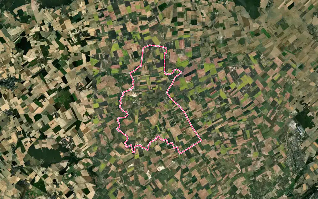 Vue satellite de Maves avec ses contours administratifs