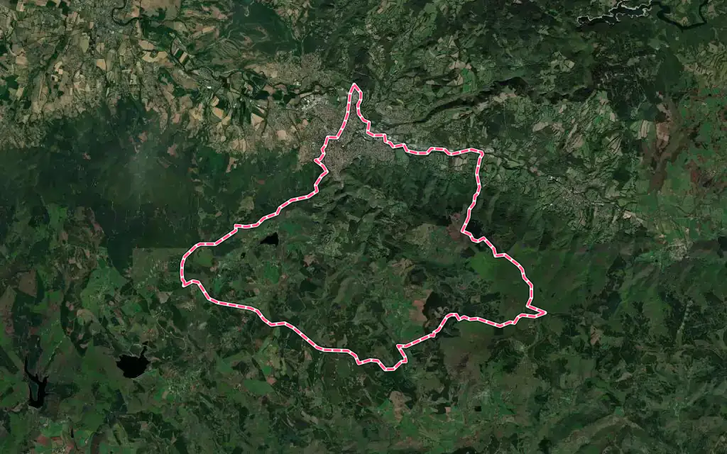 Vue satellite de Mazamet avec ses contours administratifs