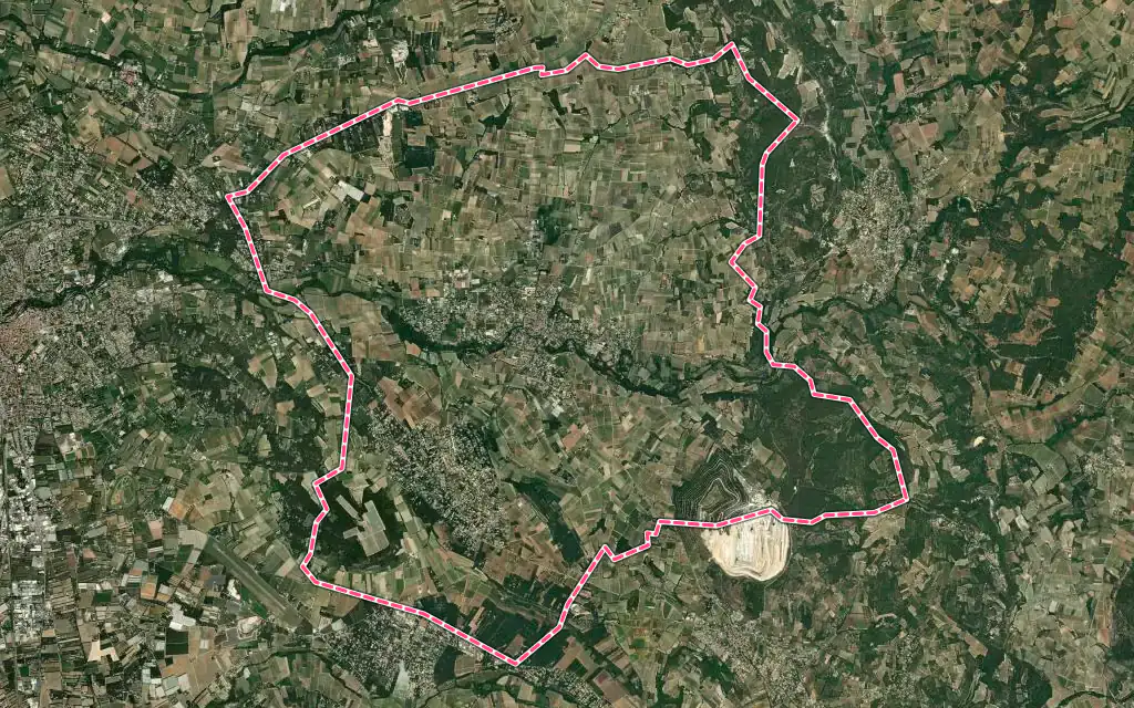 Vue satellite de Mazan avec ses contours administratifs