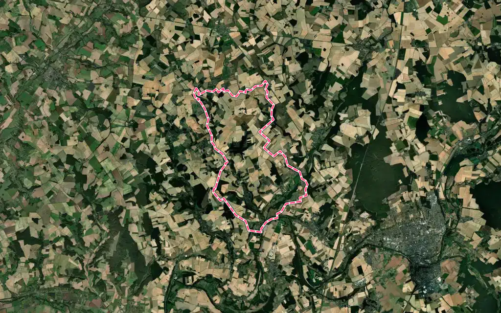 Vue satellite de Mazangé avec ses contours administratifs