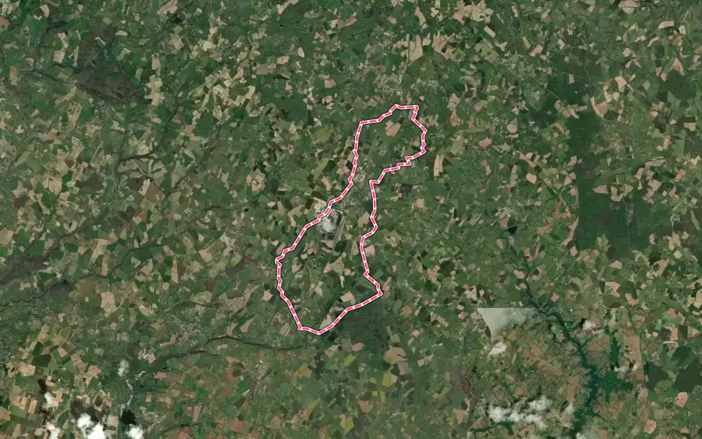Vue satellite de Mazières-en-Gâtine avec ses contours administratifs