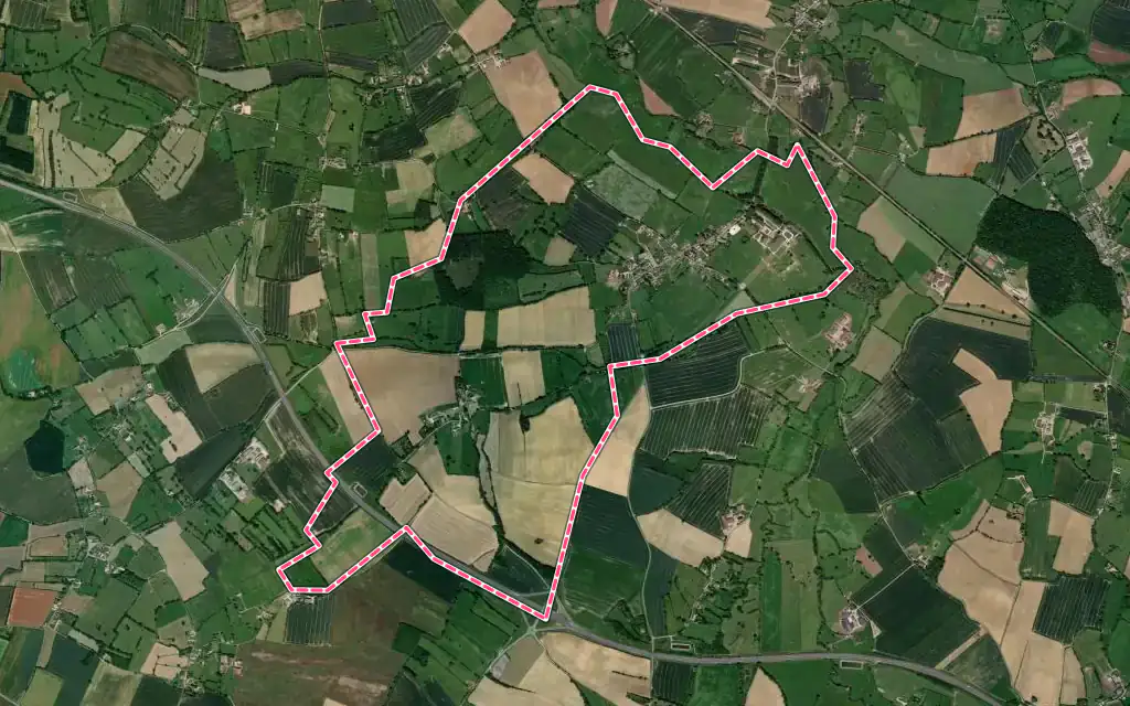 Vue satellite de Médavy avec ses contours administratifs