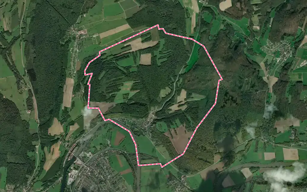 Vue satellite de Médière avec ses contours administratifs