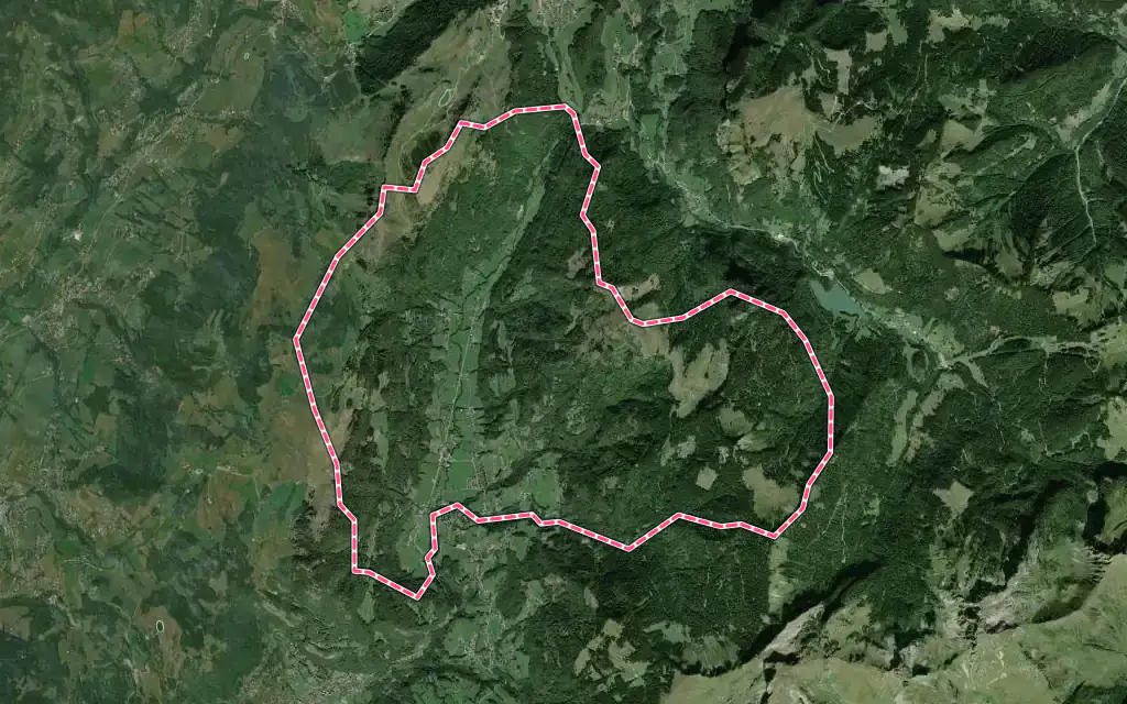 Vue satellite de Mégevette avec ses contours administratifs