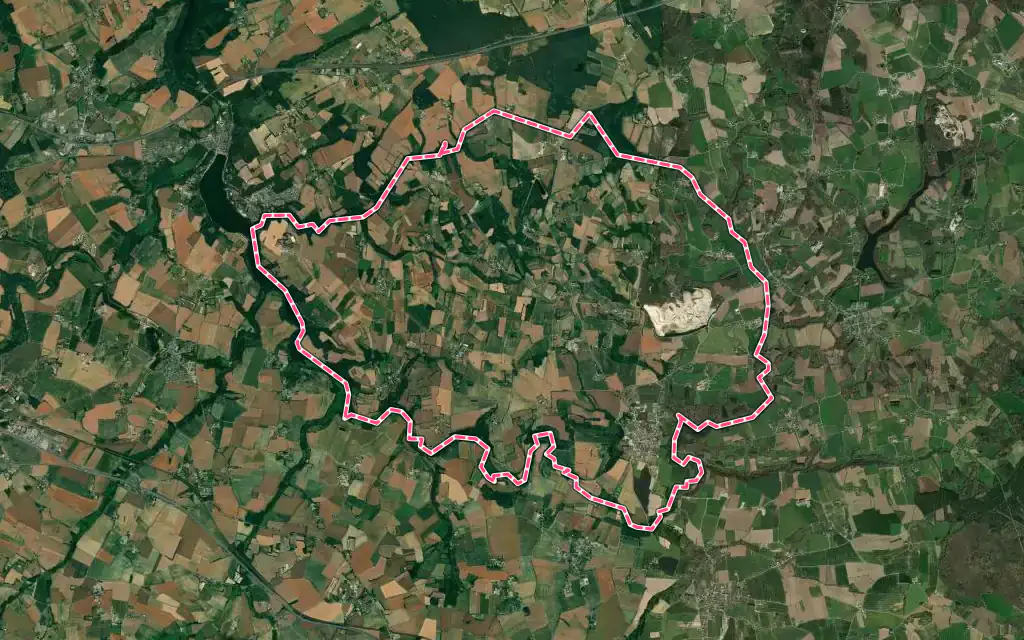 Vue satellite de Mégrit avec ses contours administratifs