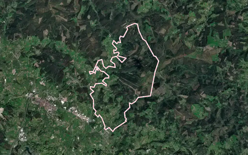 Vista satélite de Meñaka con su contorno administrativo