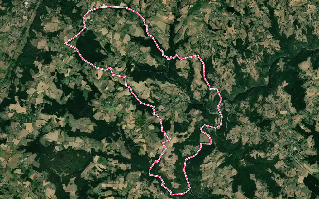 Vue satellite de Menat avec ses contours administratifs