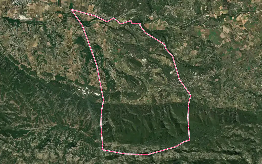 Vue satellite de Ménerbes avec ses contours administratifs