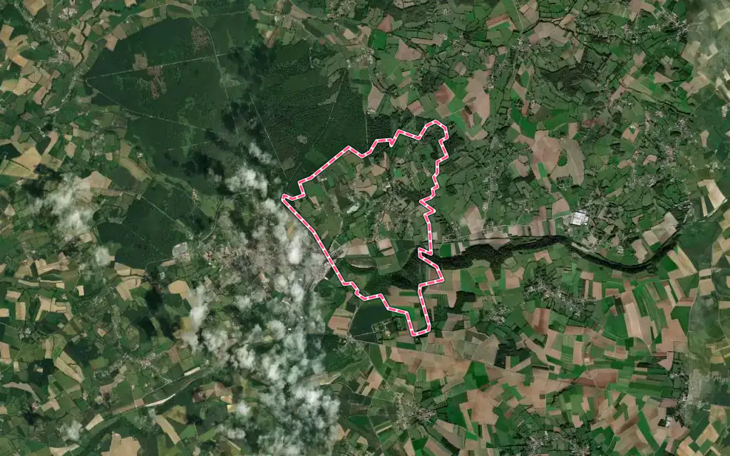 Vue satellite de Menneville avec ses contours administratifs