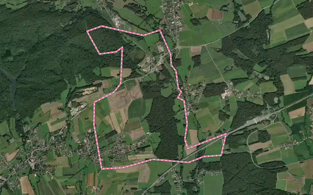 Vue satellite de Menoncourt avec ses contours administratifs