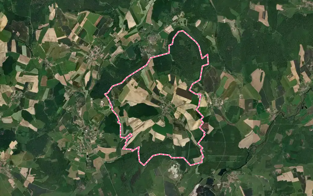 Vue satellite de Menoux avec ses contours administratifs