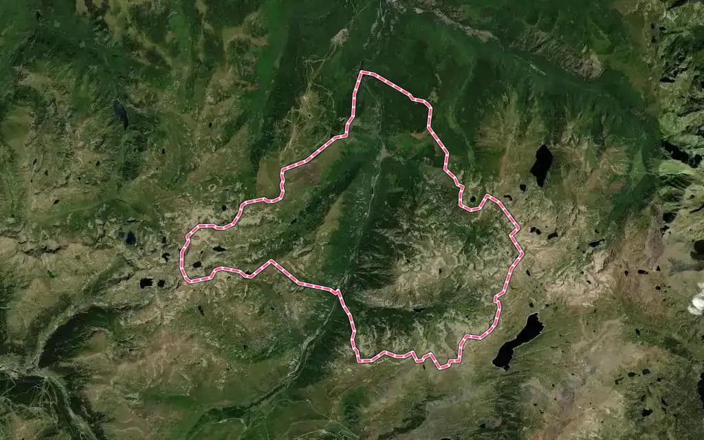 Vue satellite de Mérens-les-Vals avec ses contours administratifs