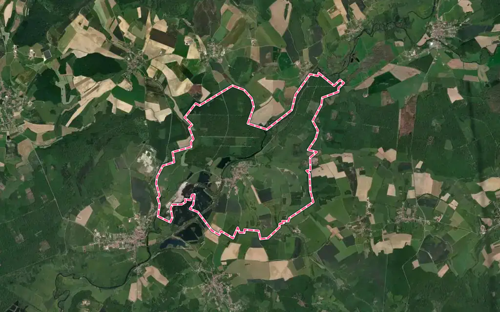 Vue satellite de Mersuay avec ses contours administratifs