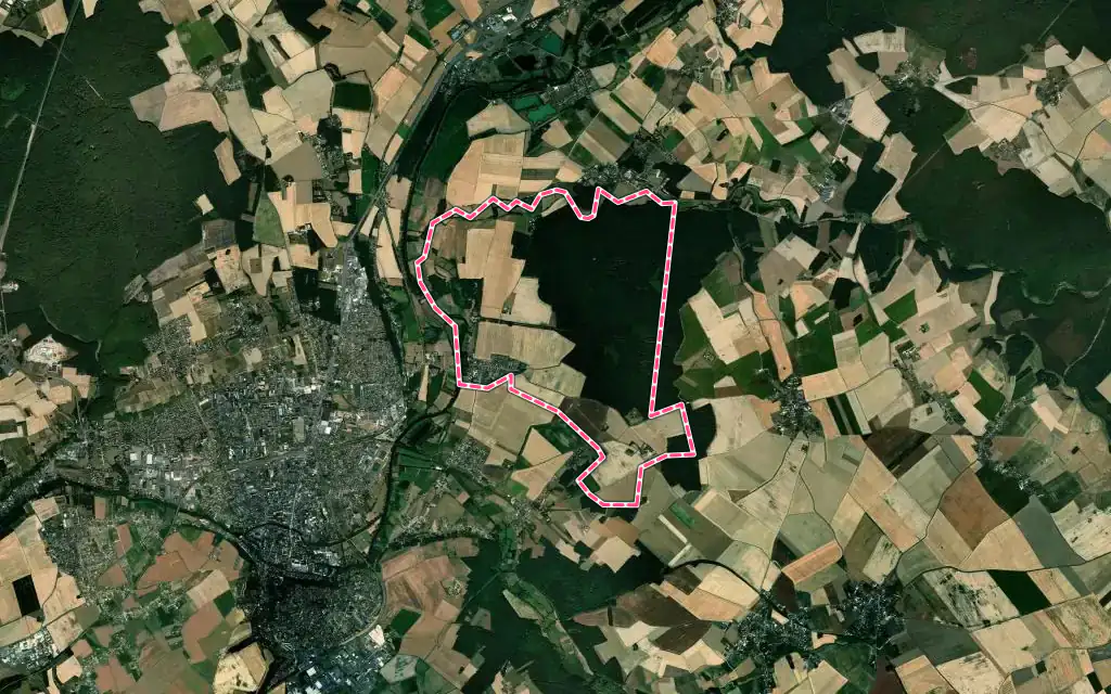 Vue satellite de Meslay avec ses contours administratifs