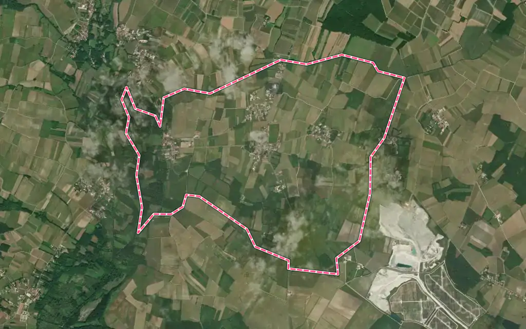 Vue satellite de Mesnac avec ses contours administratifs