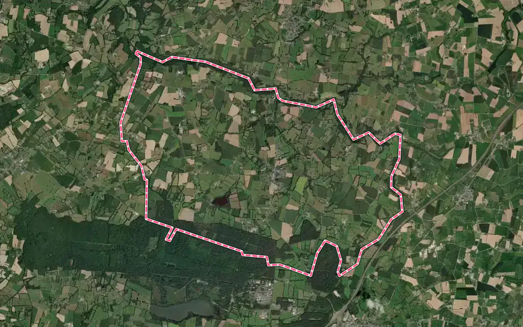 Vue satellite de Mézières-sur-Couesnon avec ses contours administratifs