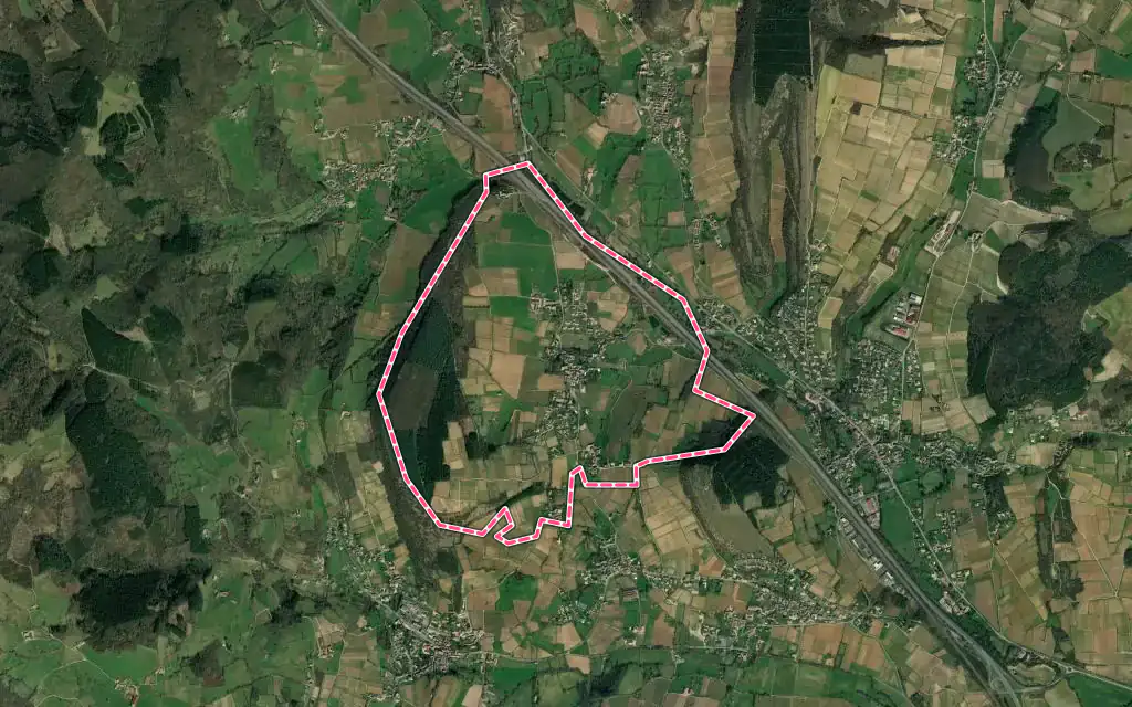 Vue satellite de Milly-Lamartine avec ses contours administratifs