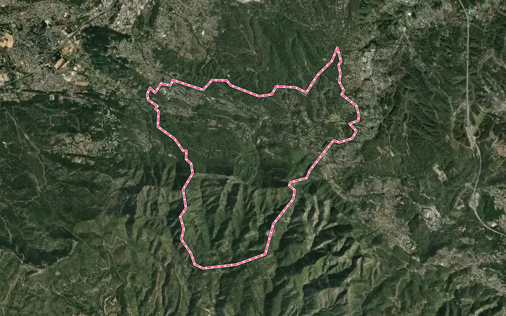 Vue satellite de Mimet avec ses contours administratifs