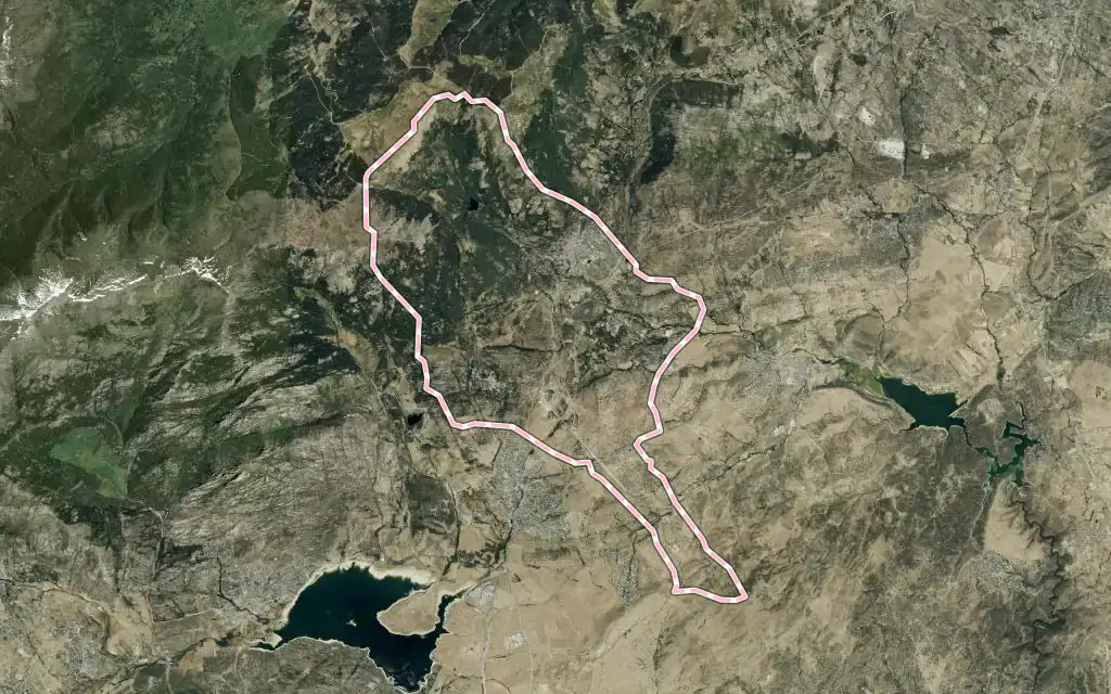 Vista satélite de Miraflores de la Sierra con su contorno administrativo
