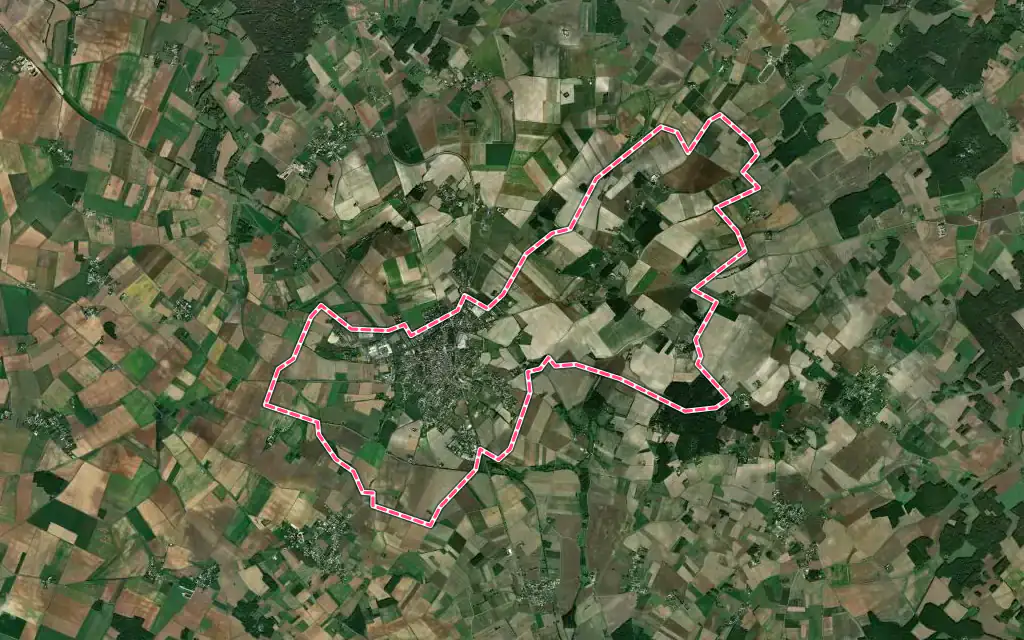 Vue satellite de Mirebeau avec ses contours administratifs