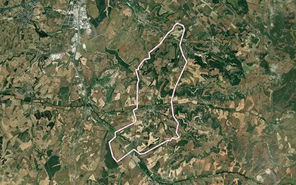 Vista satélite de Modúbar de la Emparedada con su contorno administrativo