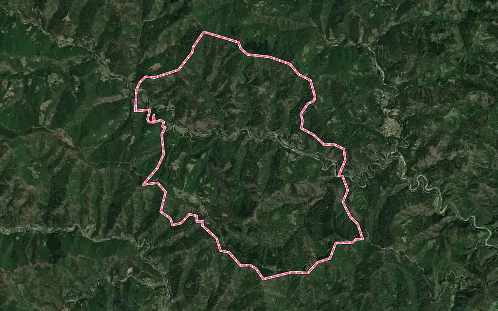 Vue satellite de Moissac-Vallée-Française avec ses contours administratifs