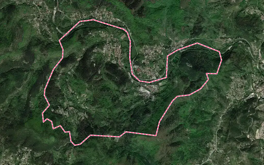 Vue satellite de Molières-sur-Cèze avec ses contours administratifs