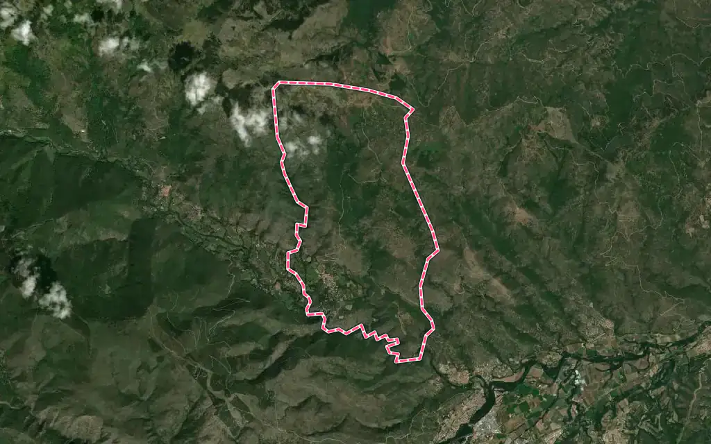 Vue satellite de Molitg-les-Bains avec ses contours administratifs