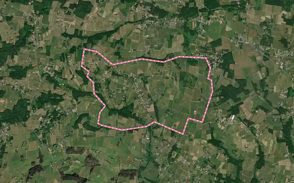 Vue satellite de Mombrier avec ses contours administratifs