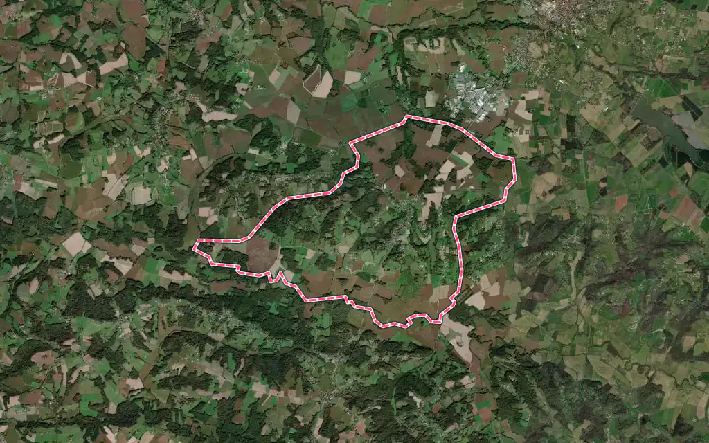 Vue satellite de Momuy avec ses contours administratifs