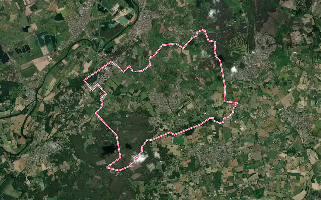Vue satellite de Moncé-en-Belin avec ses contours administratifs