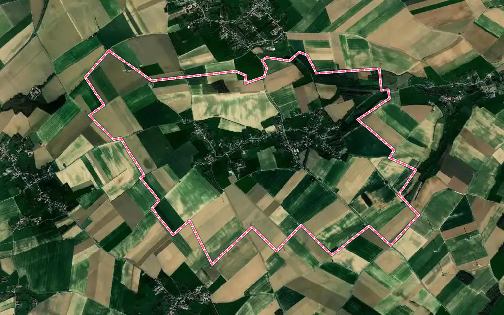 Vue satellite de Monchy-Breton avec ses contours administratifs