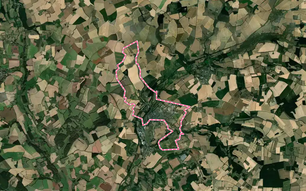 Vue satellite de Mondoubleau avec ses contours administratifs