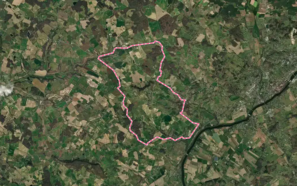 Vue satellite de Monségur avec ses contours administratifs