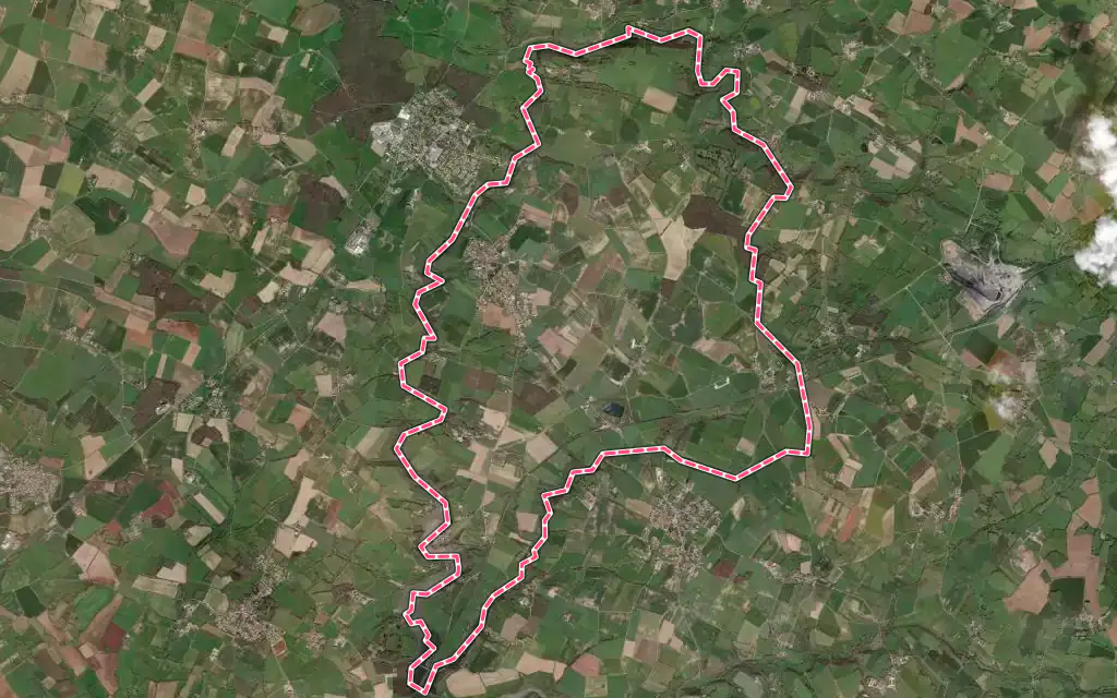 Vue satellite de Monsireigne avec ses contours administratifs