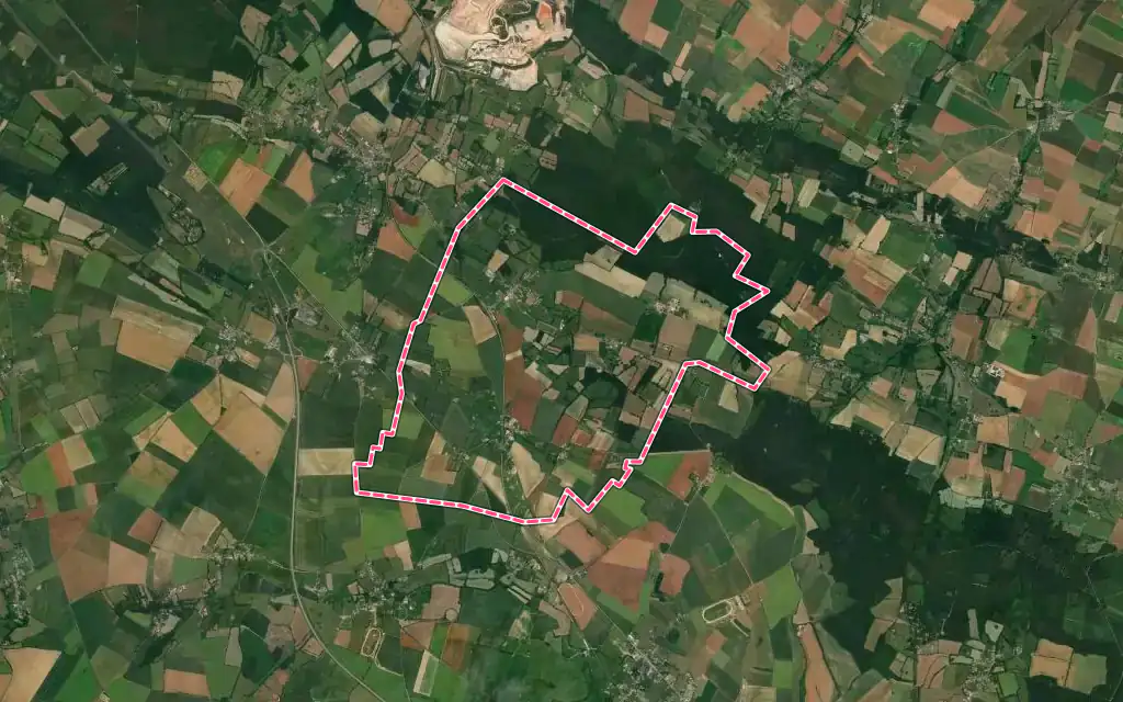 Vue satellite de Montabard avec ses contours administratifs