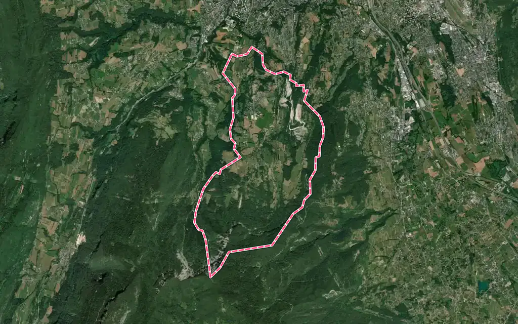 Vue satellite de Montagnole avec ses contours administratifs
